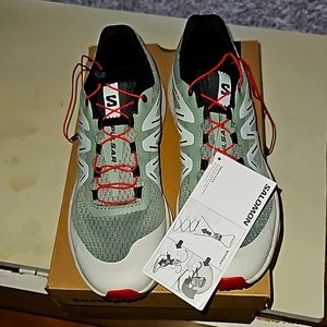 Women's Salomon Pulsar Trail Running Sneakers 7.5 Lily Pad New with tags and box